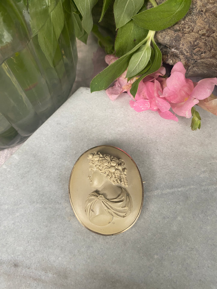 14k Set Soft Grey Lava Cameo Persephone Circa 1870