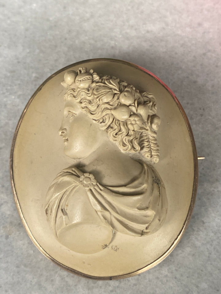 14k Set Soft Grey Lava Cameo Persephone Circa 1870