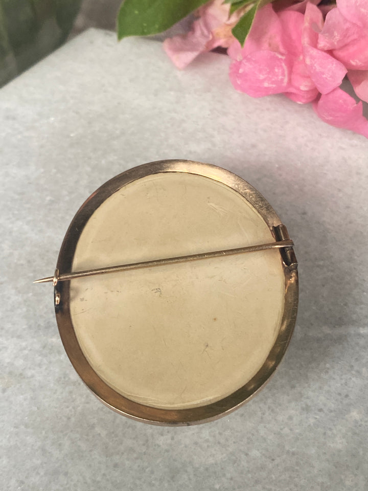 14k Set Soft Grey Lava Cameo Persephone Circa 1870