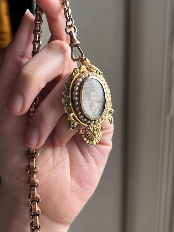 Superb French Portrait in 18k with Pearls