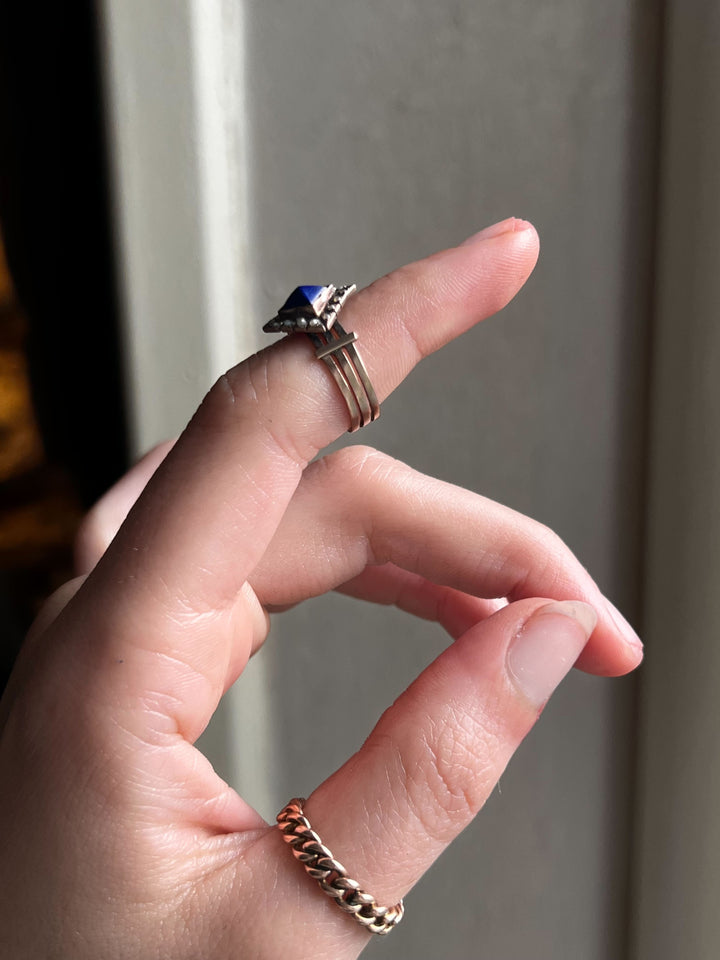 Stunning Blue Lapis and Pearl Ring in Pink 9k
