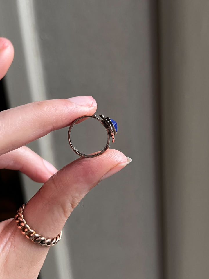 Stunning Blue Lapis and Pearl Ring in Pink 9k