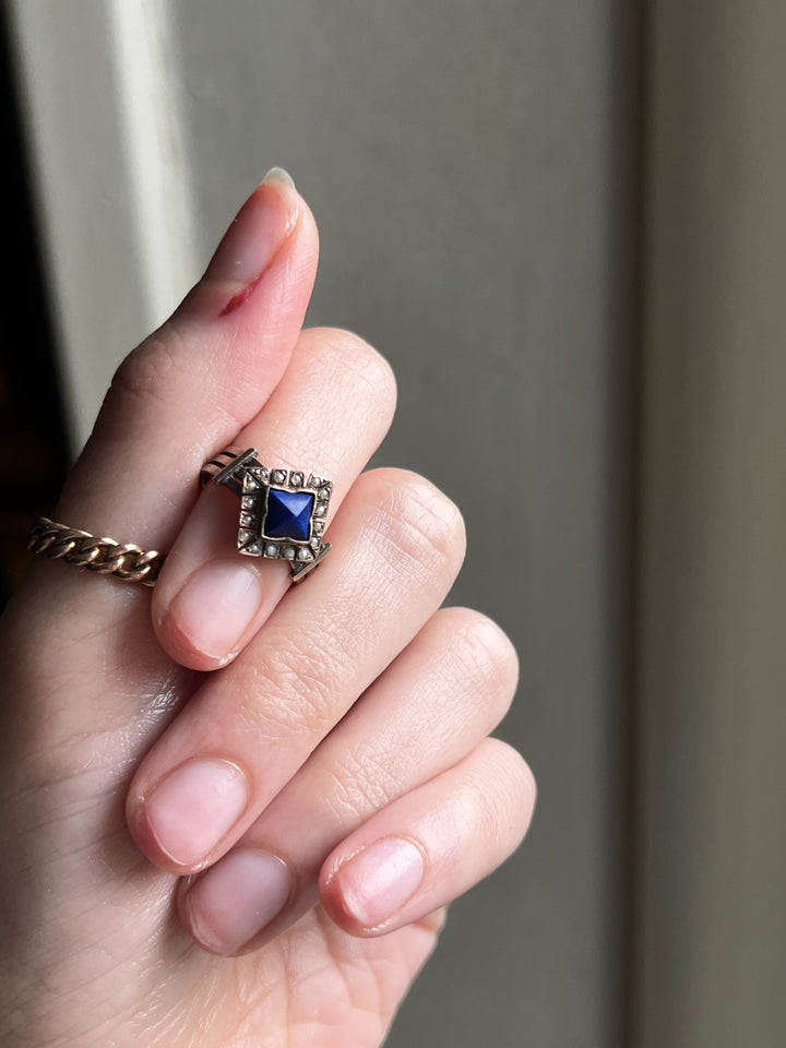 Stunning Blue Lapis and Pearl Ring in Pink 9k