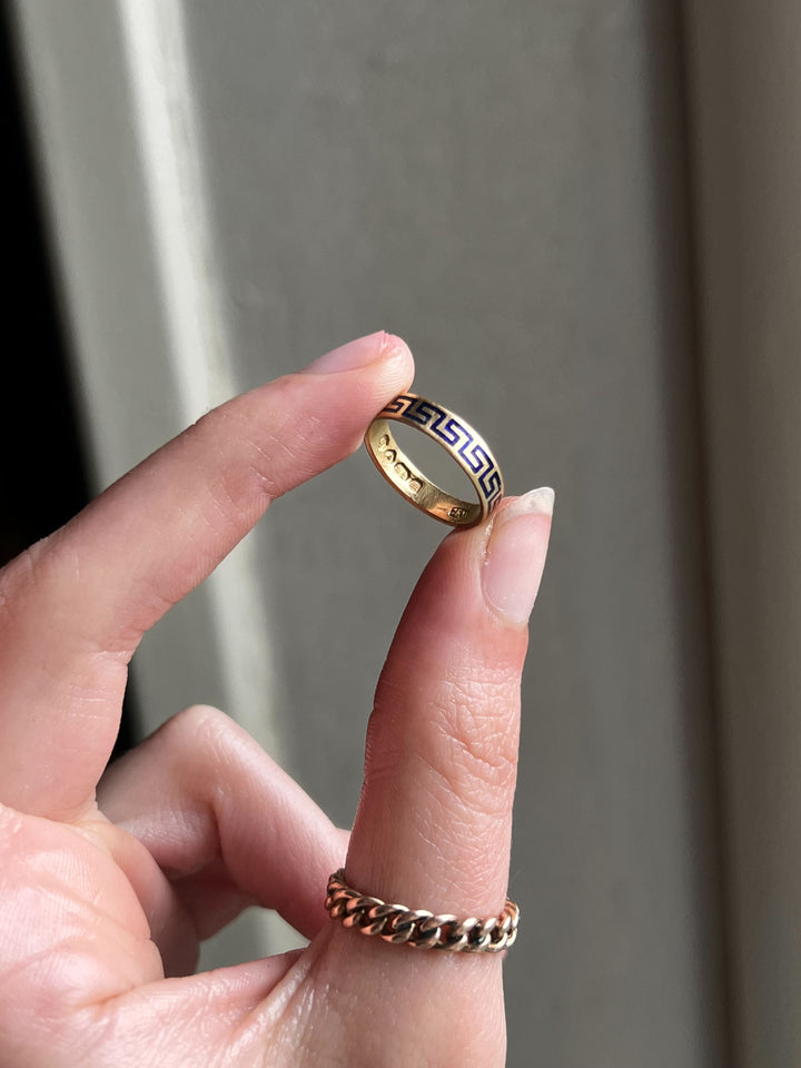 Extremely Rare, Perfectly Hallmarked Greek-Key Band in 18k