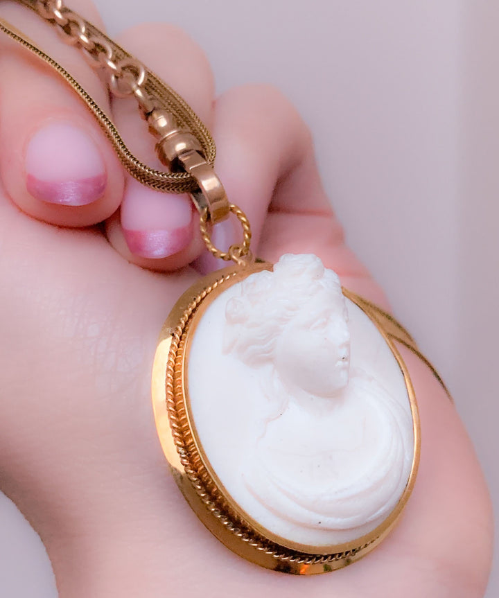 14k Set Italian White Lava Cameo
