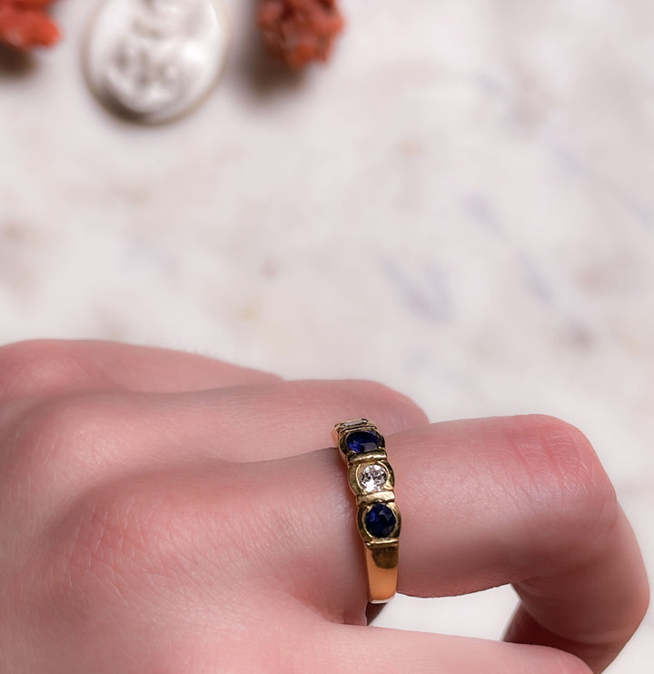 18k Vintage Sapphire and Diamond Ring
