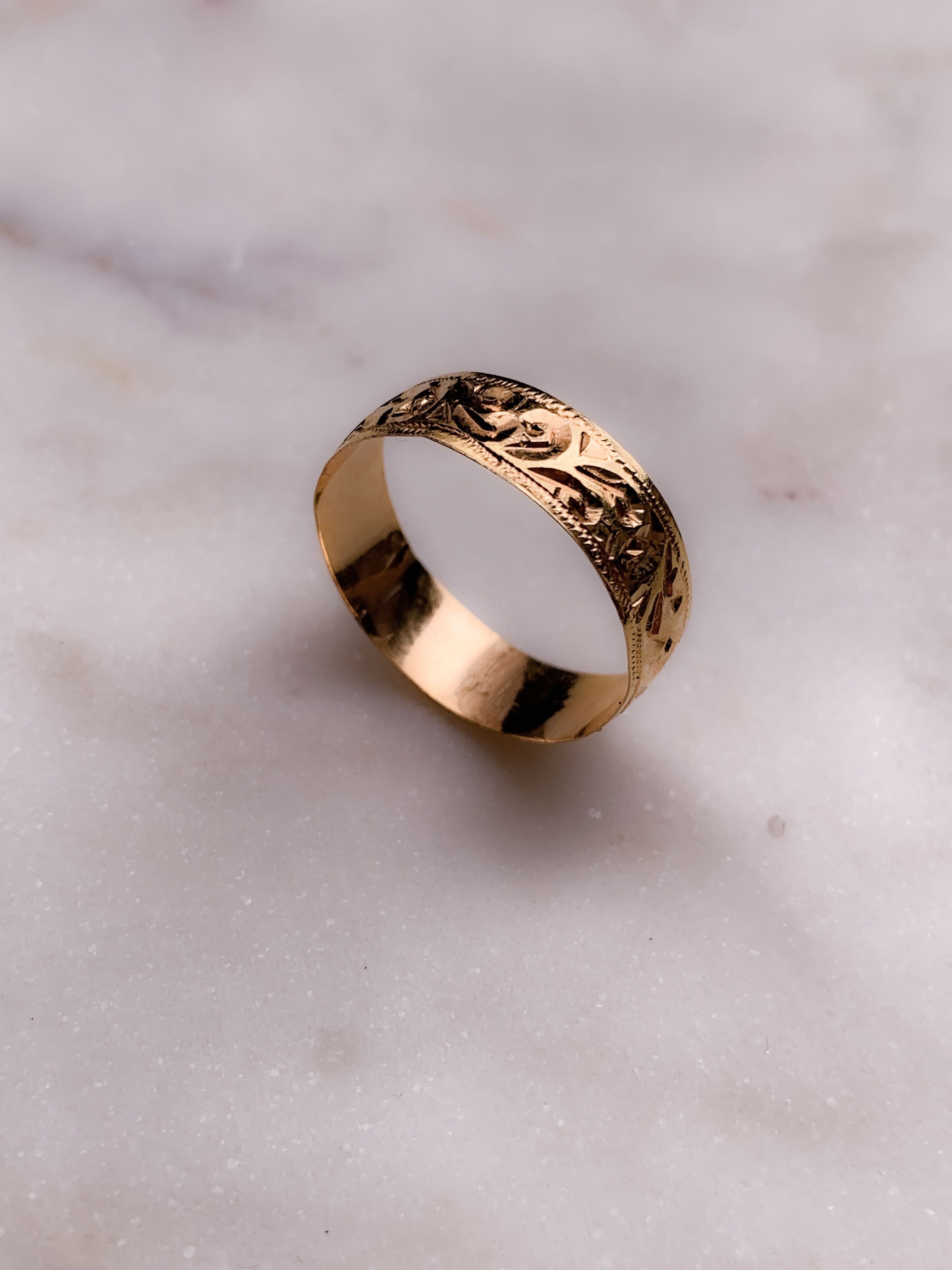 Delicious 14k Moroccan Gold Etched Band
