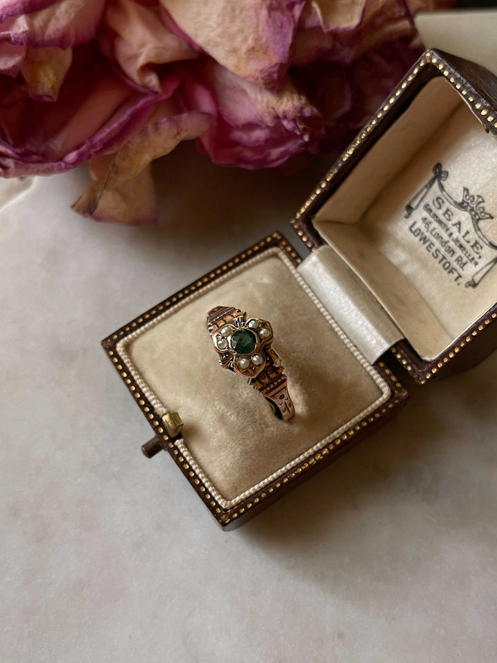 14k Victorian Clover Ring Set with Emerald Green Paste *include green ribbon*