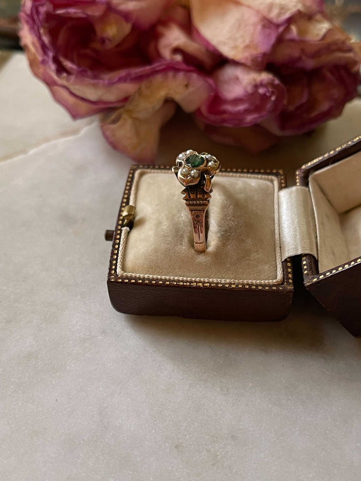 14k Victorian Clover Ring Set with Emerald Green Paste *include green ribbon*