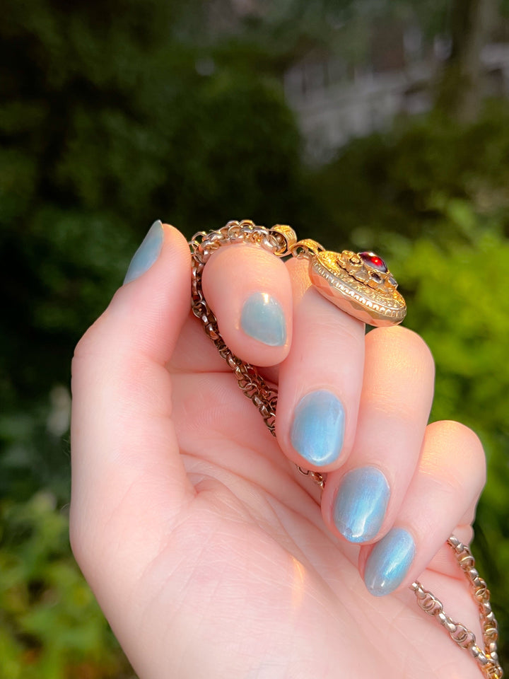 15k Victorian Garnet Cabochon Locket