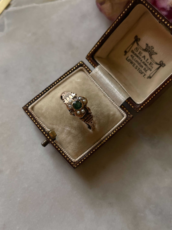 14k Victorian Clover Ring Set with Emerald Green Paste *include green ribbon*