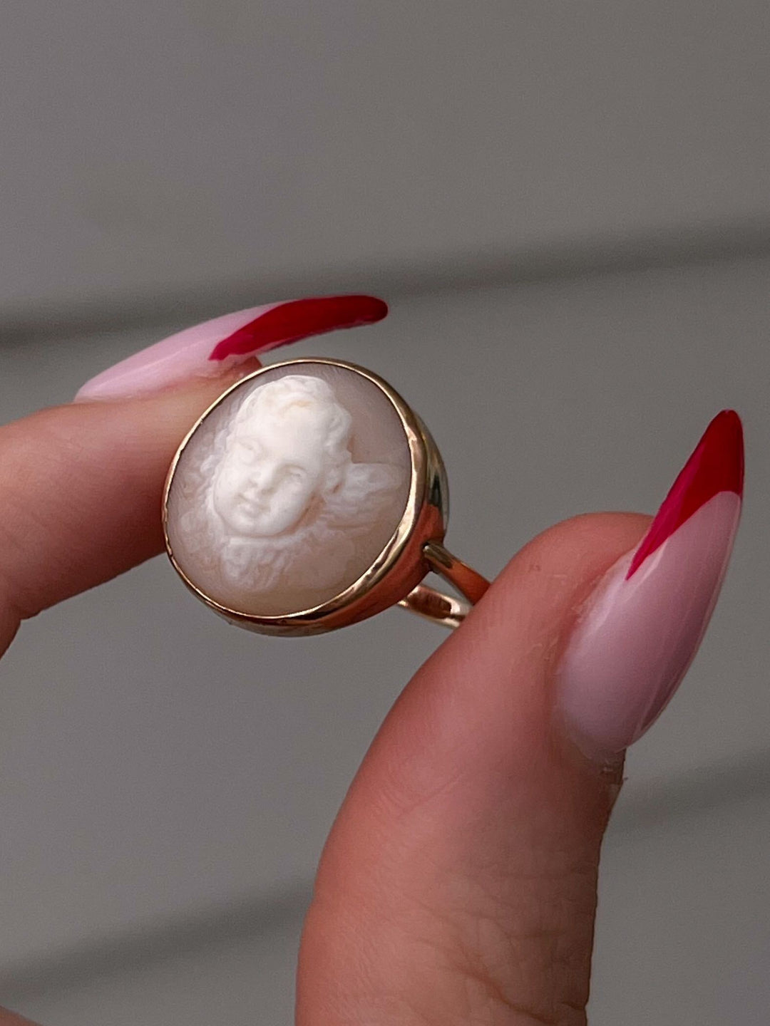 Special Victorian 9k Angel Cameo Ring