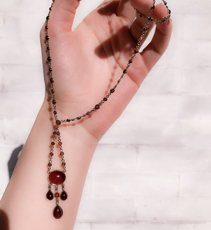 Sumptuous Garnet Cabochon Necklace