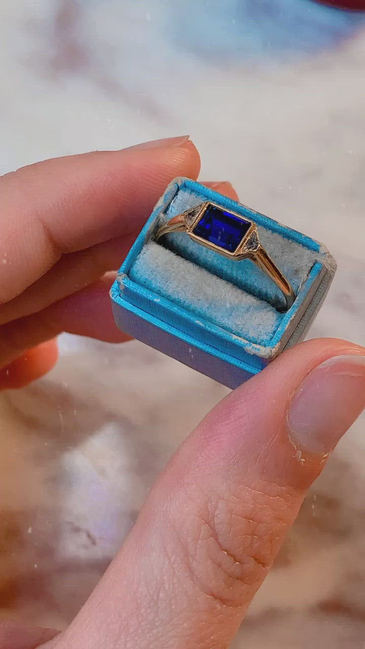 14k Art Deco Synthetic Sapphire Ring w/ Paste Pyramids