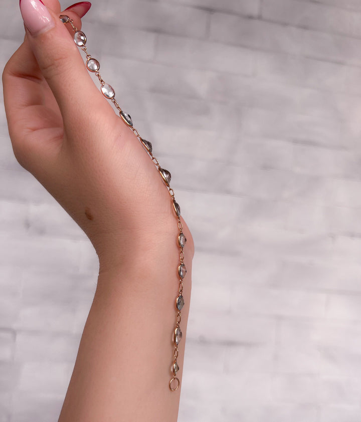 Aquamarine Station Bracelet in 9k