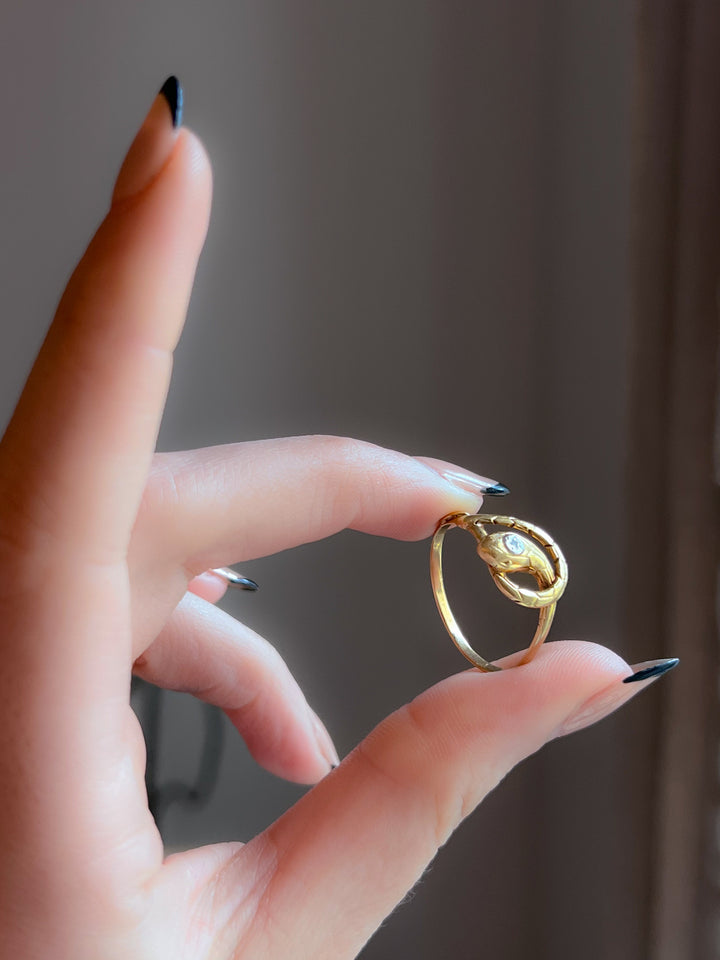 Superb 18ct Snake Ring C 1905