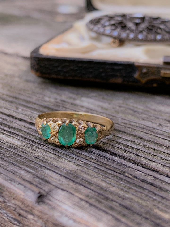 9k Emerald and Diamond Edwardian English Band *