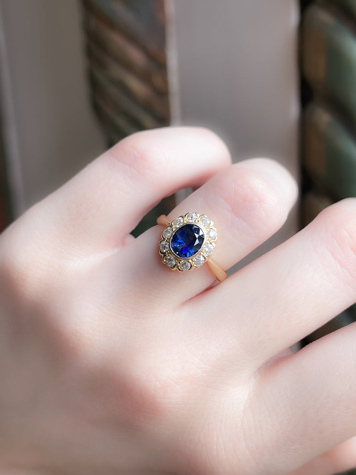 Outstanding Sapphire and Diamond Ring