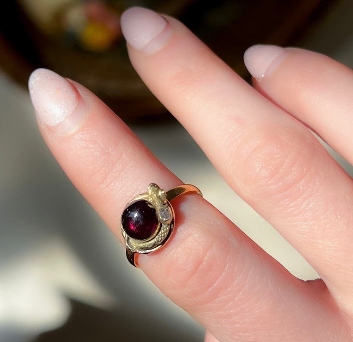 Gorgeous 15k Victorian Snake and Garnet Cabochon Ring