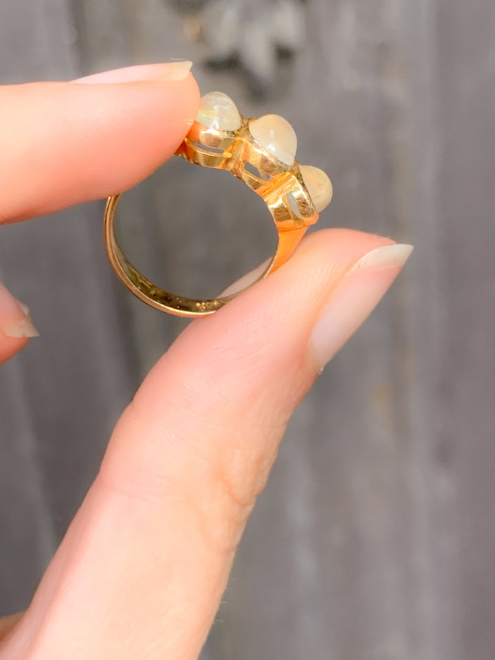 18k American Rainbow Moonstone Ring