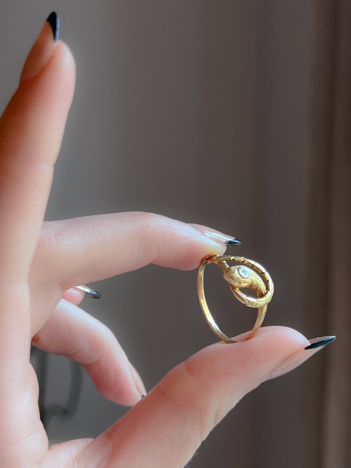 Superb 18ct Snake Ring C 1905