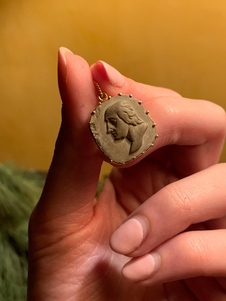 Goldoni Lava Pendant