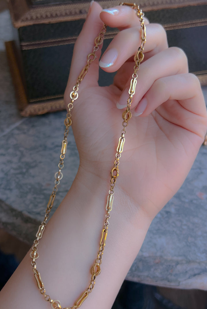 18ct French Chain With Interlocked Orbs Circa 1860