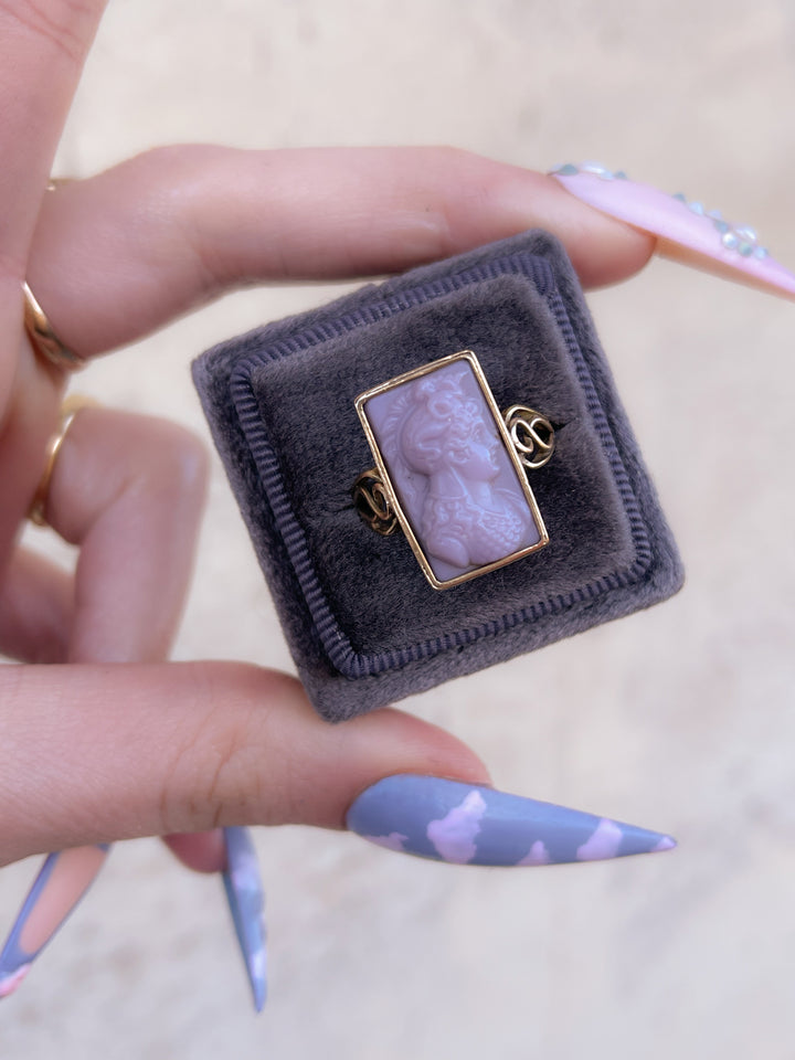 18k Lavender Pat de Verre Cameo Ring