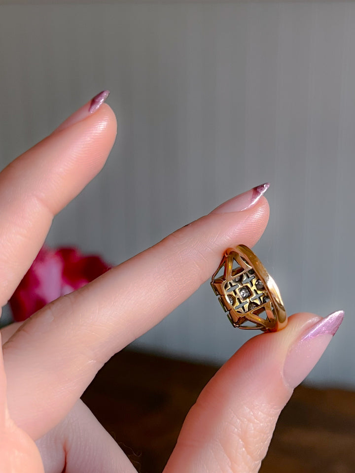 Victorian Diamond Plaque Ring in 18ct with Platinum Top 1.30ctw