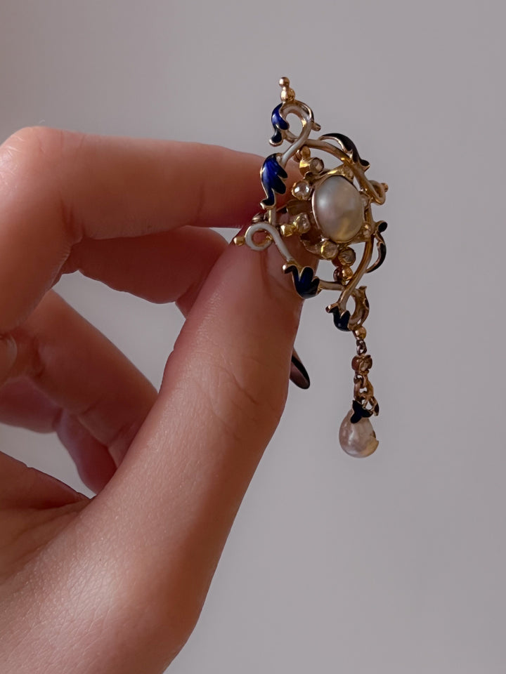 Outstanding Victorian Holbeinesque Brooch