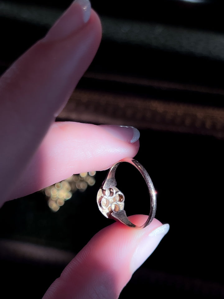 Glorious 9ct J Initial Ring c 1880