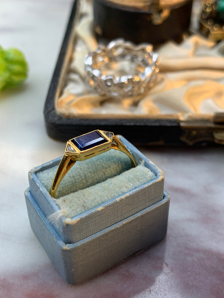 14k Art Deco Synthetic Sapphire Ring w/ Paste Pyramids