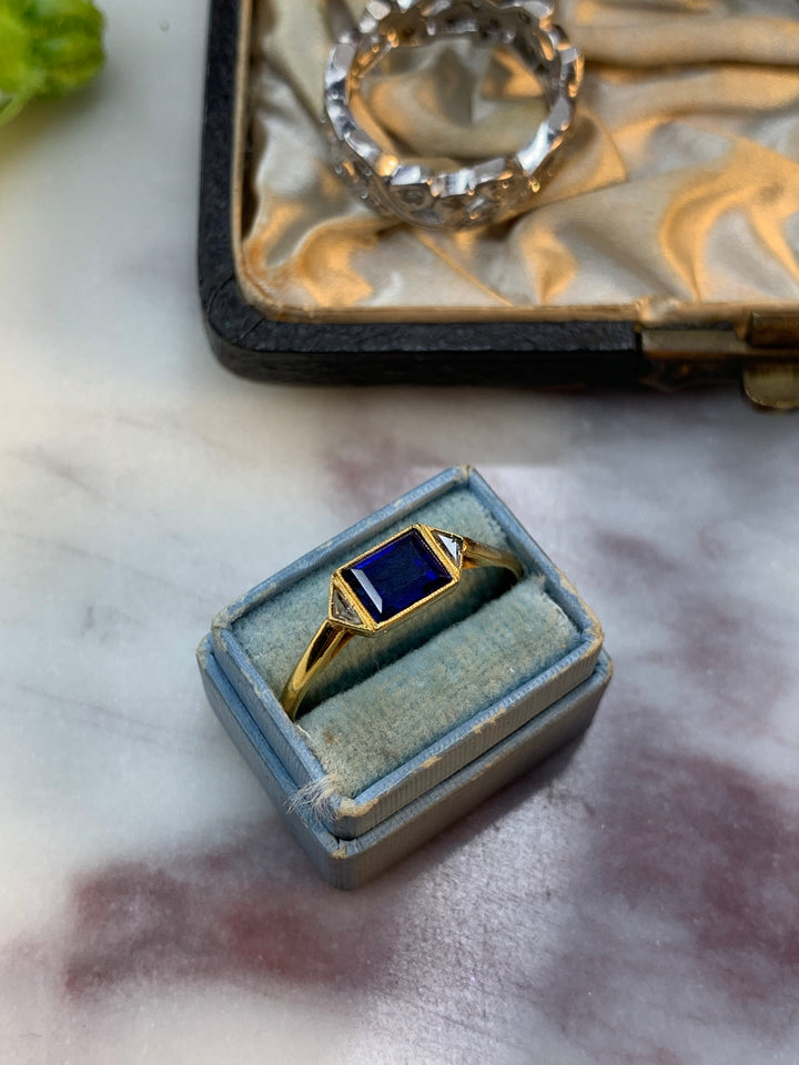 14k Art Deco Synthetic Sapphire Ring w/ Paste Pyramids