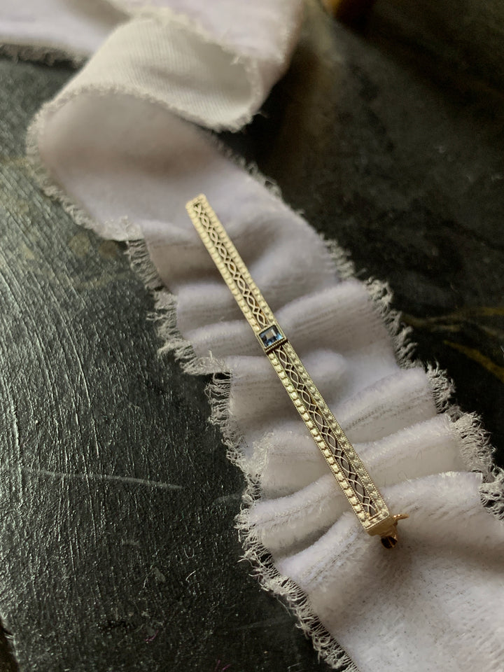 14ct American Bar Brooch with Natural Sapphire Circa 1910, Pre-Deco, 2.25” length