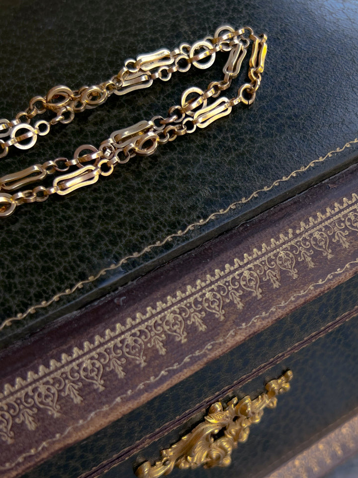 18ct French Chain With Interlocked Orbs Circa 1860