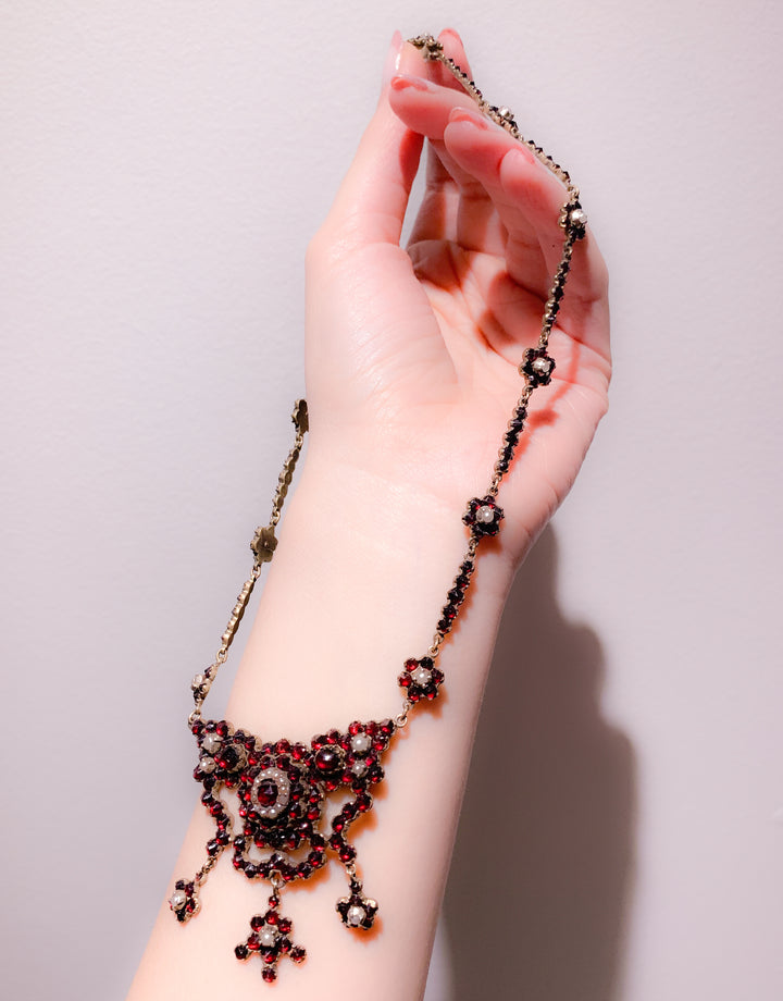 6k Pearl and Garnet Festoon Necklace