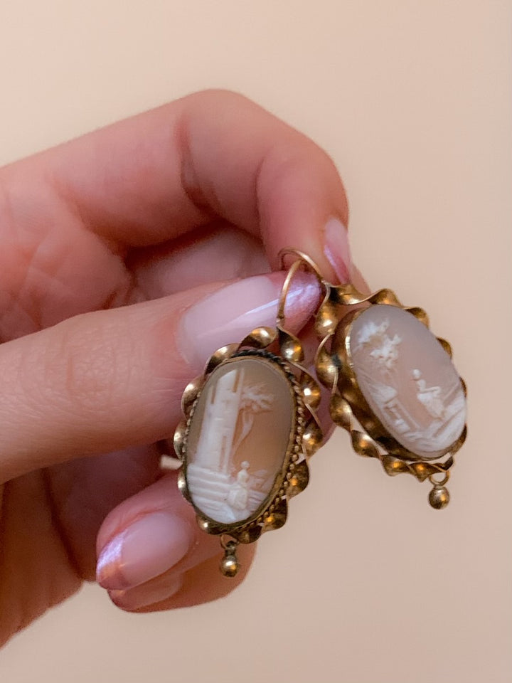 Picture Cameo Earrings in 10k