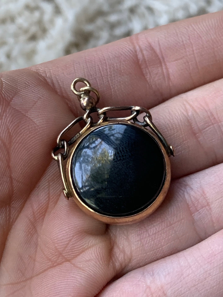 9k Carnelian Flip Fob