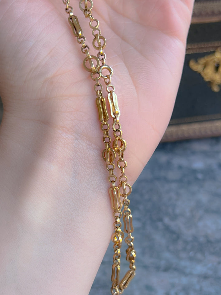18ct French Chain With Interlocked Orbs Circa 1860