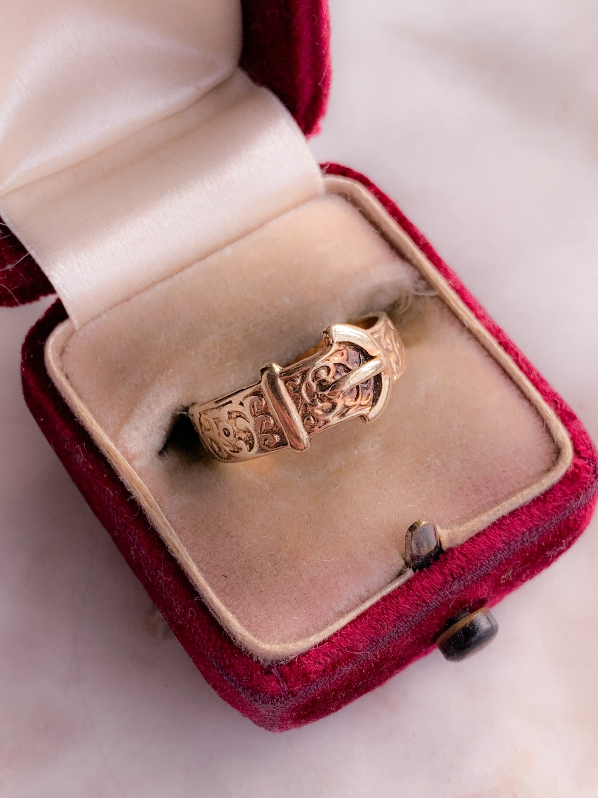 Victorian 9k Buckle Ring
