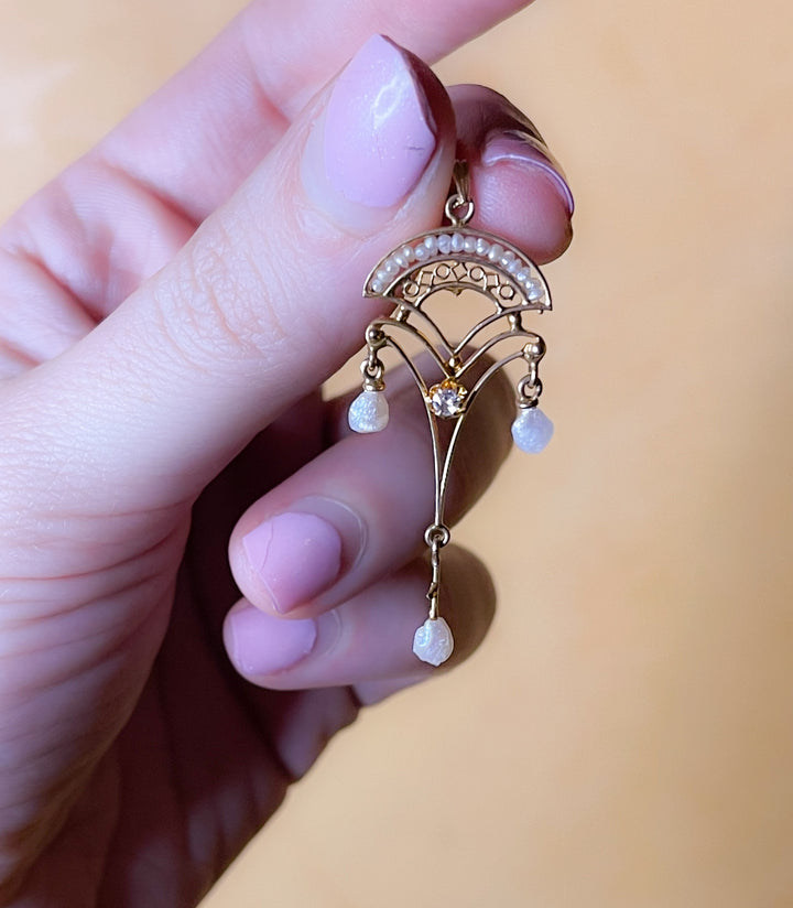 A Superb Edwardian Pearl Lavaliere Pendant