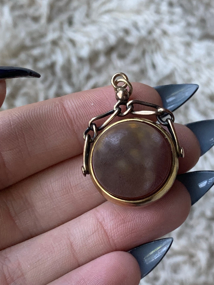 9k Carnelian Flip Fob
