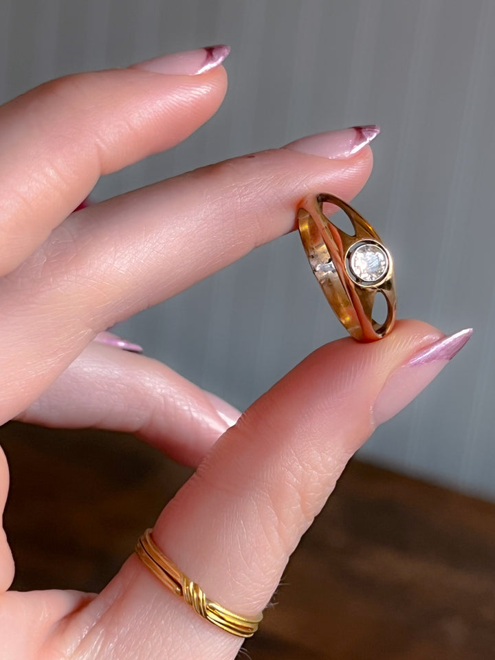 Superb Mid-Century Geometric Diamond Solitaire