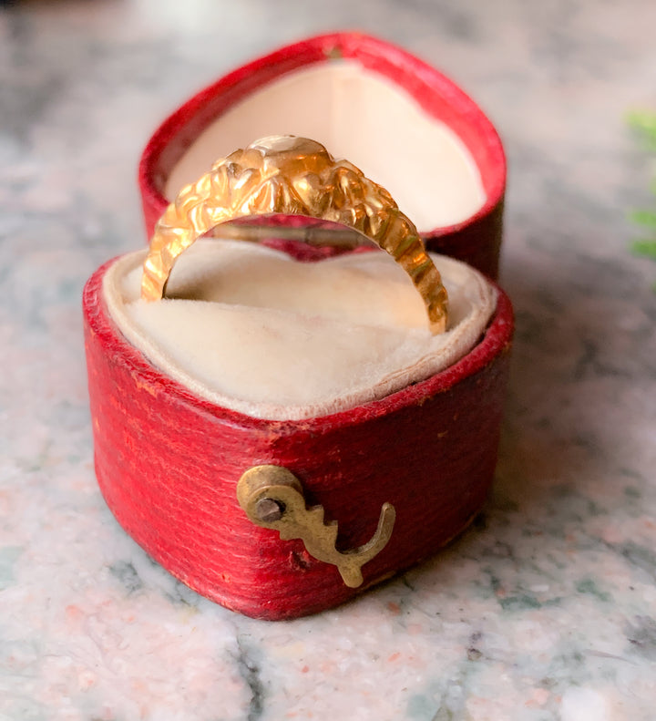 Exceptionally Rare Hollow Ring in 18k