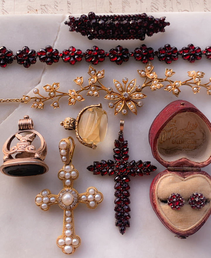 Victorian Bohemian Garnet Cross in 6k *include white velvet ribbon*