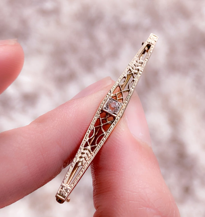 10ct Diamond Art Bar Brooch