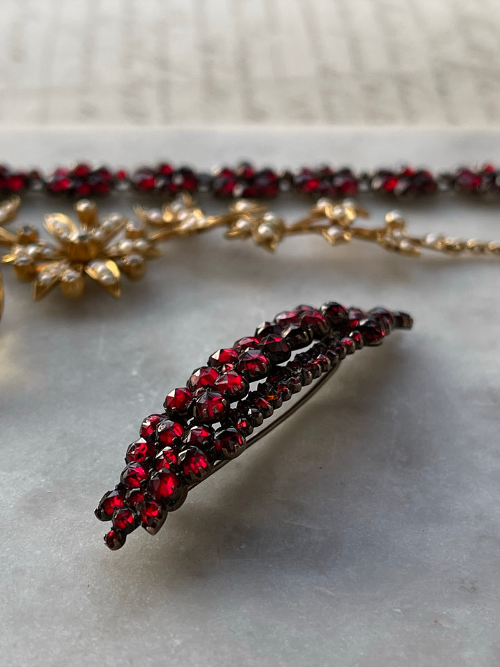 Superb Victorian 6k Garnet Barrette Brooch