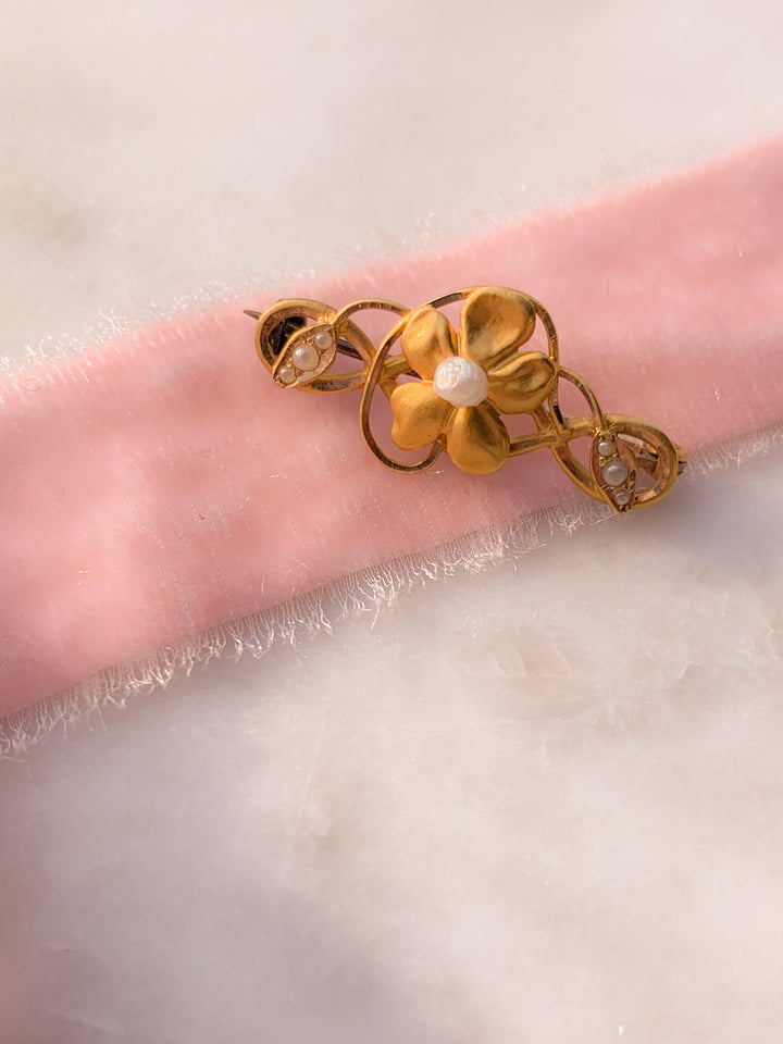 Swirling Art Nouveau Pearl brooch Circa 1910