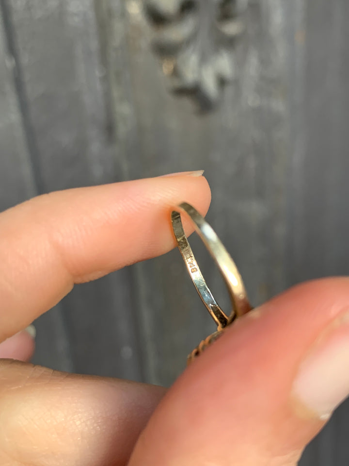 Stunning 1940’s American 'J' Ring in 14k