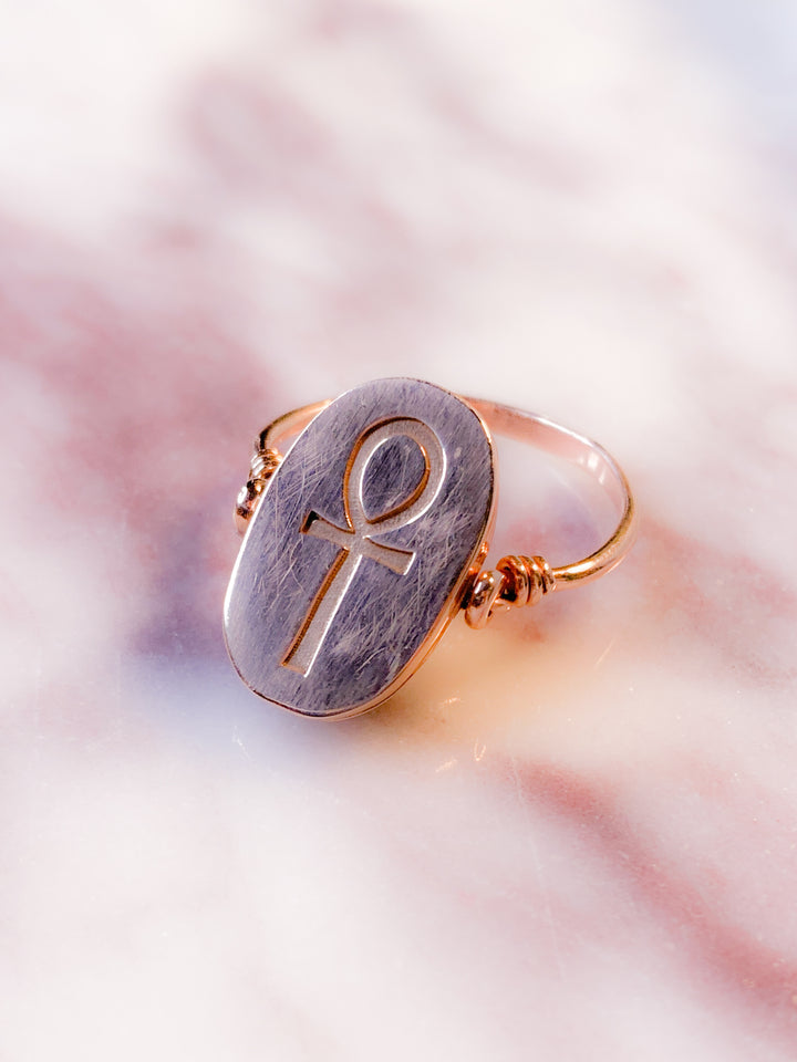 14ct Pink Gold Scarab Flip Ring Size 7.5-8  Weight: 5.4g